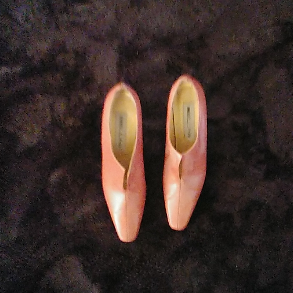 Bellini shoes size 8.5 salmon color